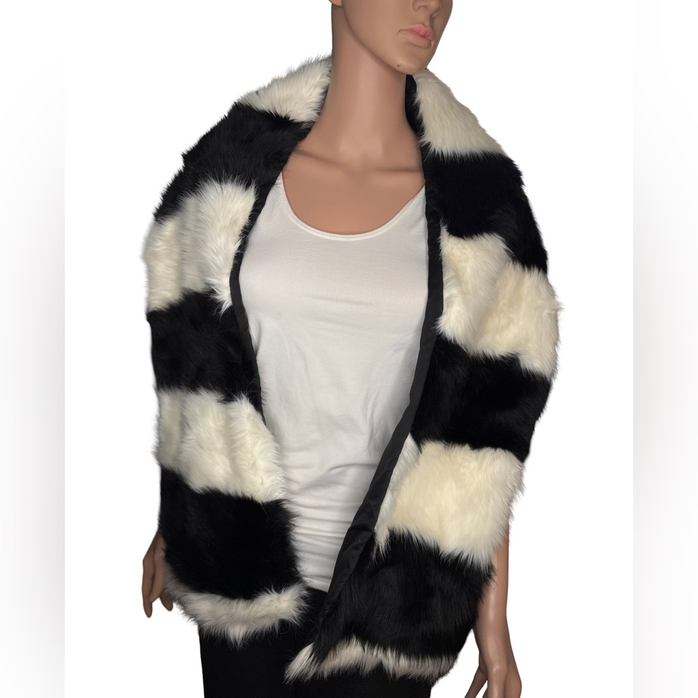 H&M Black White Faux Fur Striped Scarf Stole 10x64 - Picture 3 of 8